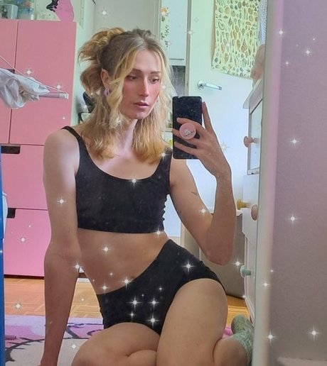 Ruutifairy strip onlyfans