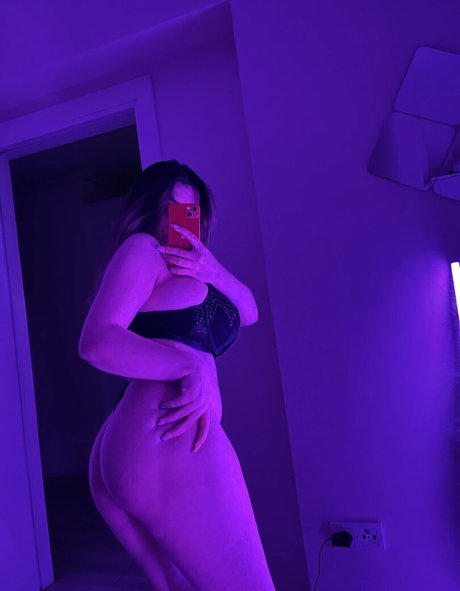 naturabody onlyfans model