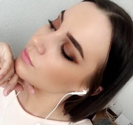 Katrina Maria desnuda onlyfans