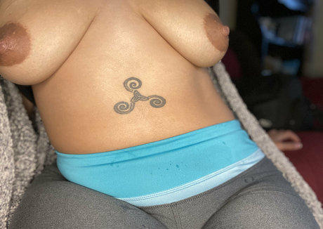 auroradaze onlyfans nude