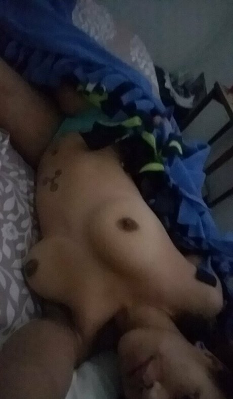 auroradaze onlyfans strip tease