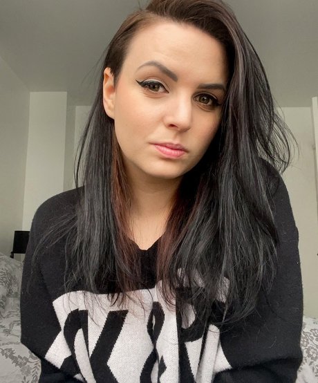 Emma Blackery onlyfans nude porn