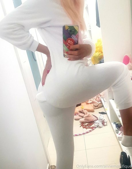 Annemanifique desnuda onlyfans