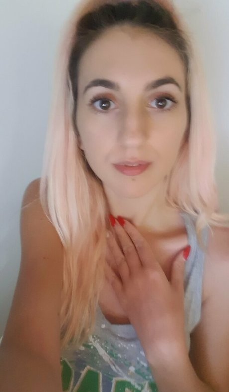 Annemanifique only fans leaks