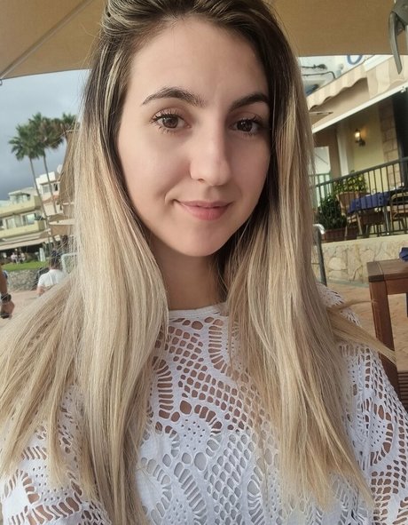 Annemanifique onlyfans uncensored