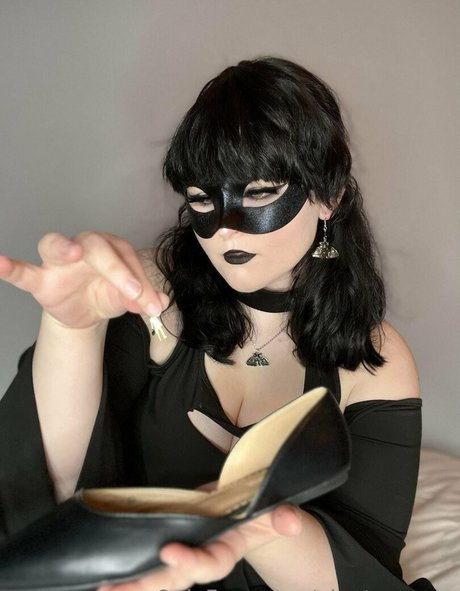 giantessgrey onlyfans boobs