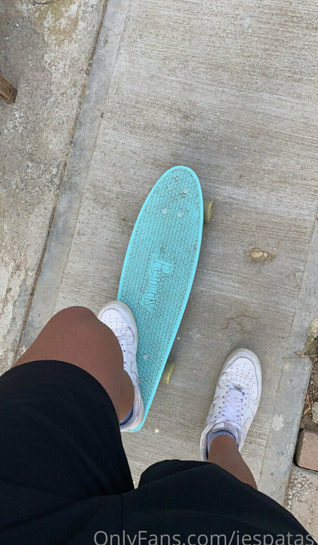 girl on girl onlyfans free nude image