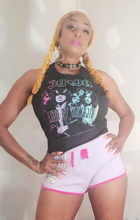 therealcarmenhayes onlyfans for free