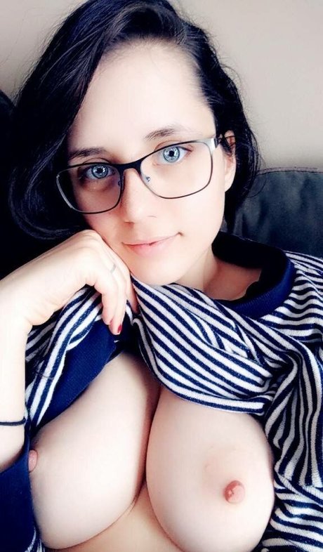 Saffron Bacchus onlyfans leak porn