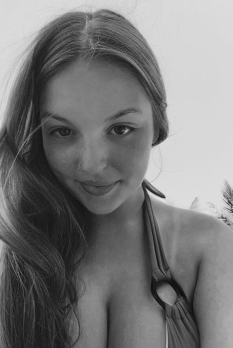 Lilly A onlyfans leaks