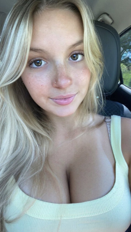 Lilly A onlyfans leak