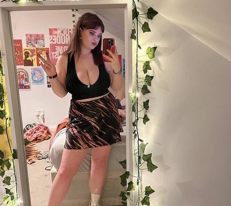 Charlotte A onlyfans leaked pics