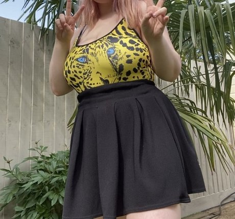 Charlotte A onlyfans sextape