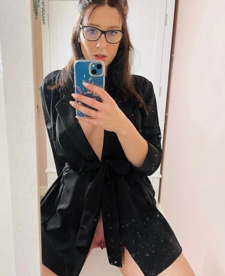 Erin Moore onlyfans leaked dirtyship