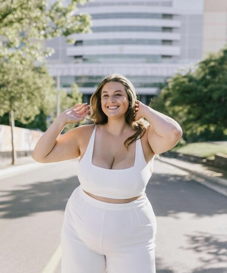 Erin Moore onlyfans nudes leak