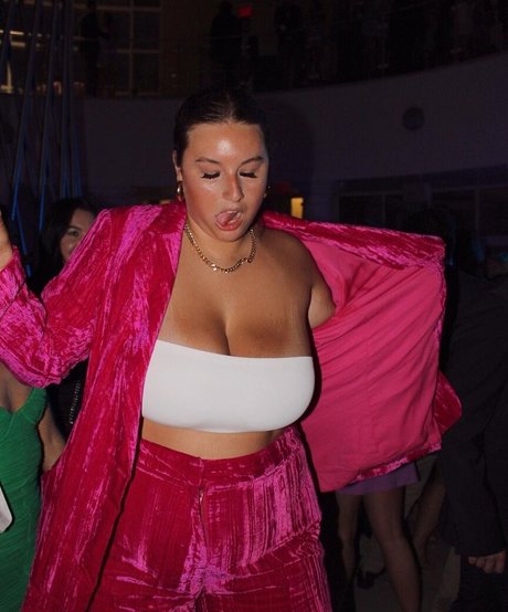 Erin Moore leak onlyfans