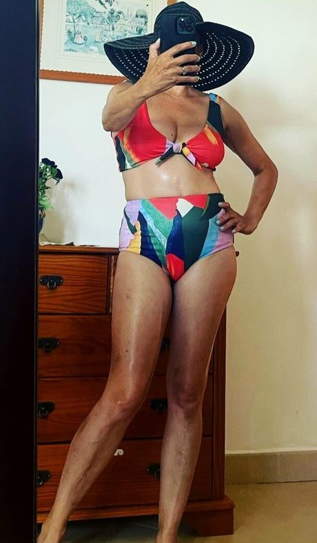 Sarah Cawood onlyfans hot