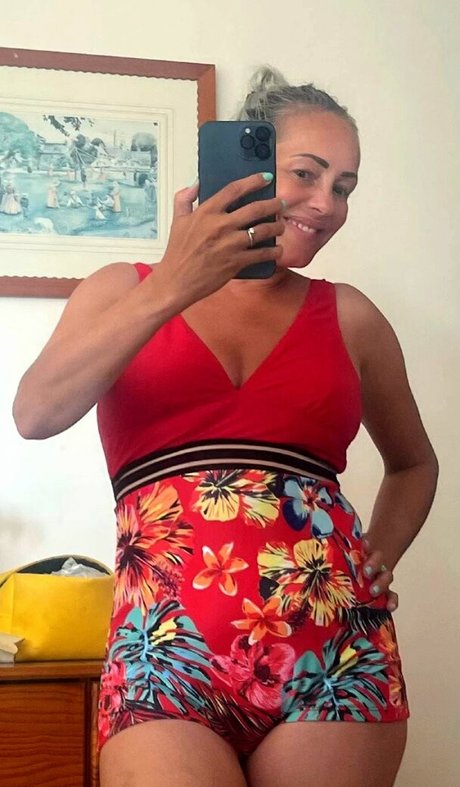 Sarah Cawood free onlyfans