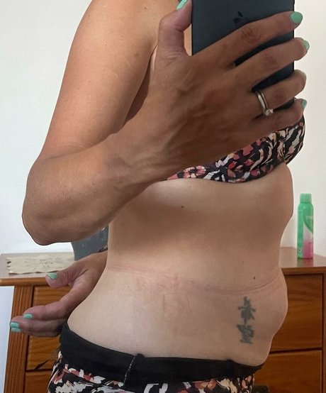 Sarah Cawood onlyfans star