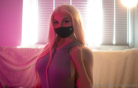 aureliabakerx onlyfans model photo