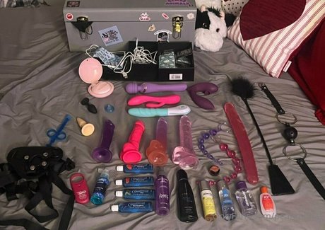 ajinssne free only fans