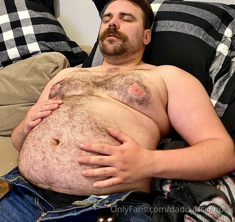 daddyissuespdx onlyfans topless