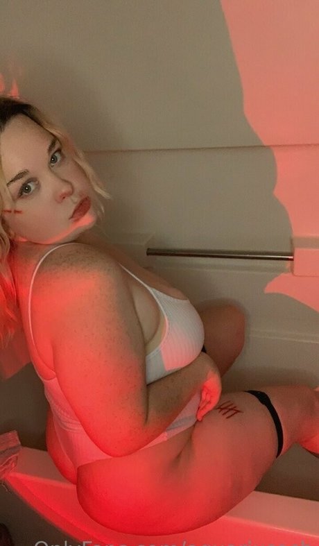 aquariusash porn onlyfans