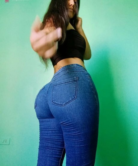 Nicol Pizarro onlyfans free