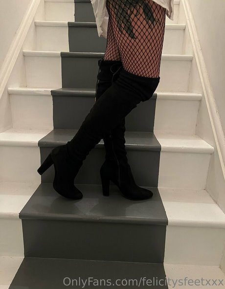 felicitysfeetxxx onlyfans leaked tits