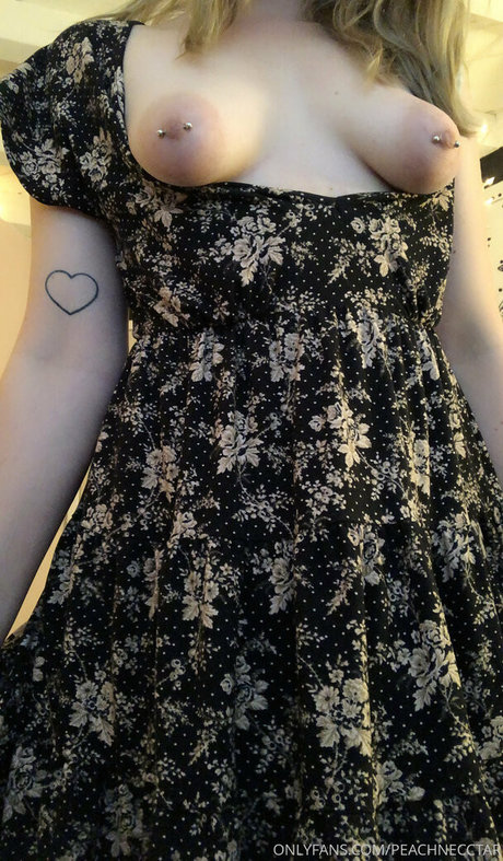 peachnecctar leaked onlyfans nude