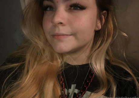 demonicdollyyysfw onlyfans leak