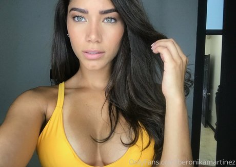 beronikamartinez onlyfans images