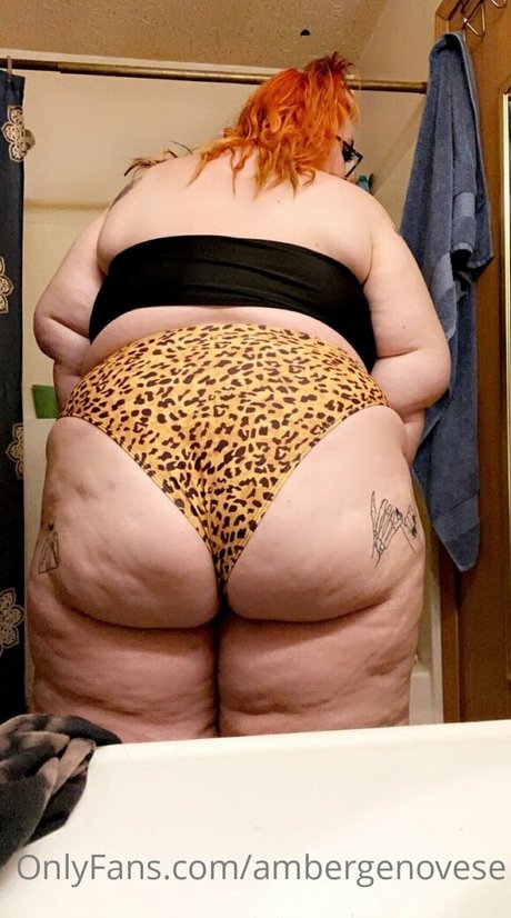 ambergenovese onlyfans nude
