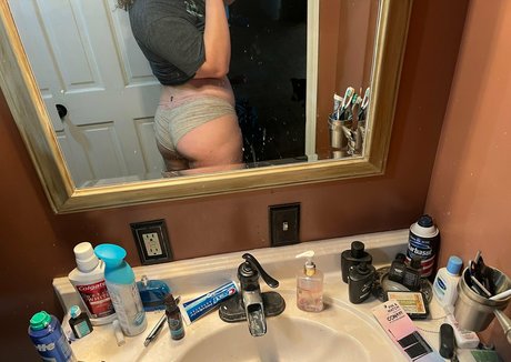 justsmile123 only fans naked