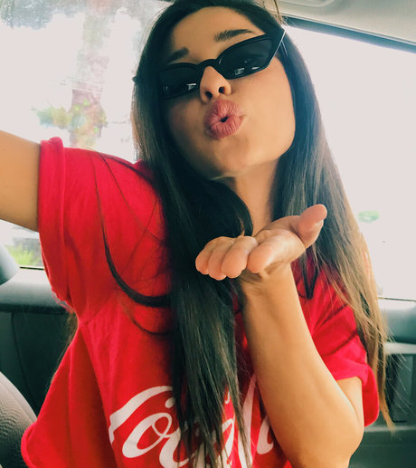 Yvette Monreal feet onlyfans