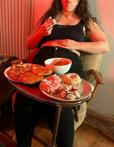 curvyfairyyy onlyfans model images