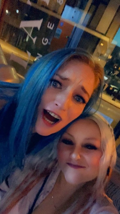 petitiepolly onlyfans ass