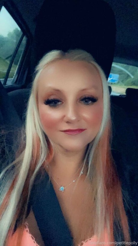 petitiepolly onlyfans xxx