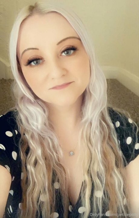 petitiepolly onlyfans leaked nude