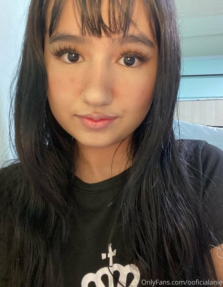 ooficialanie Profile image