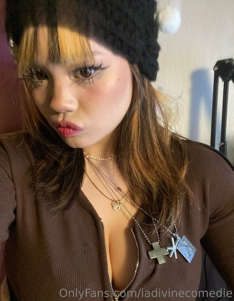 iadivinecomedie onlyfans fotos