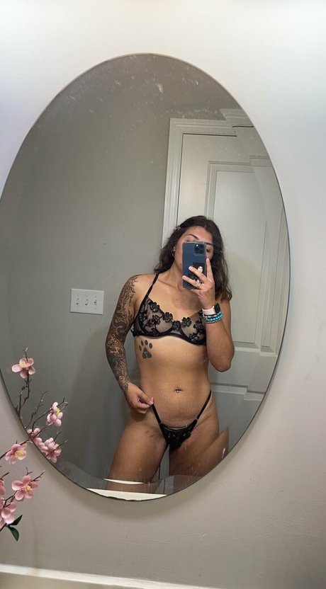 bigbooootyash topless onlyfans