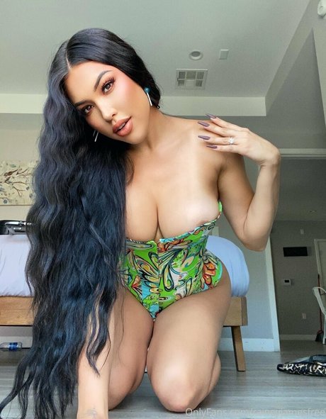 raineyjamesfree tits onlyfans