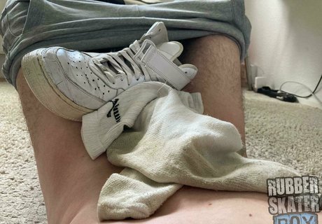 rubberskaterboy leak onlyfans porn