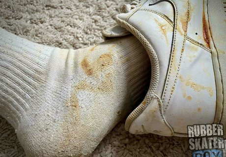 rubberskaterboy hot onlyfans