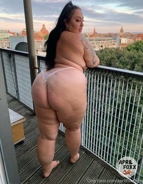 aprilfoxxfree onlyfans leaked pics