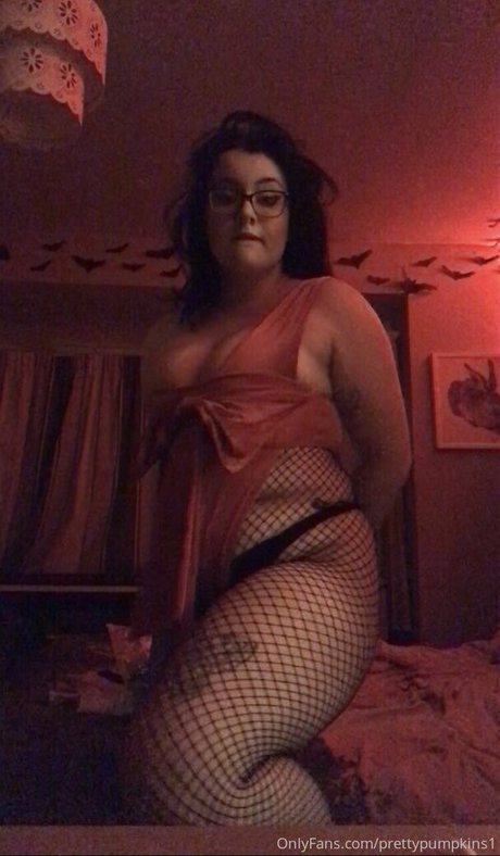 prettypumpkins1 onlyfans model photos