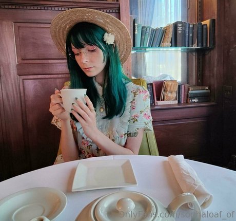 sophaloaf of onlyfans model images