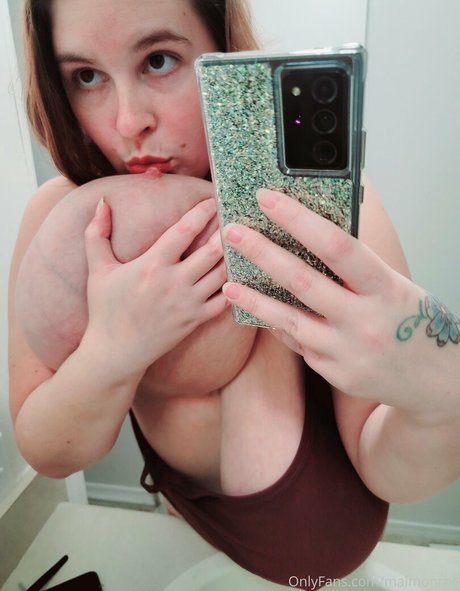 malmonroe onlyfans leaked tits