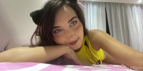 molly bl0om nude onlyfans pics